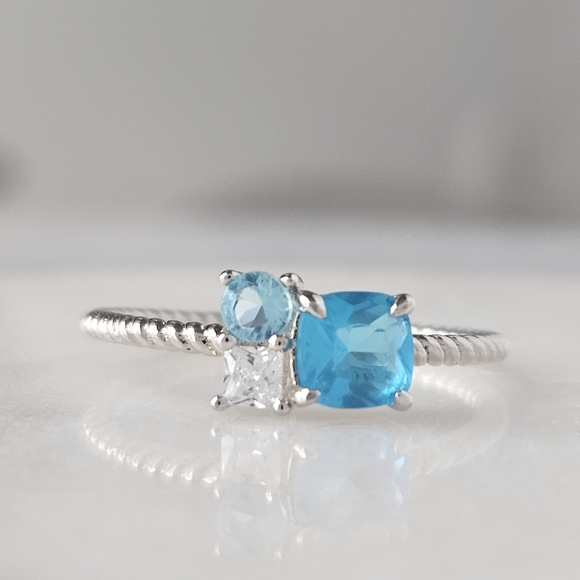 Blue Aquamarine Swarovski crystal ring, 925 Sterling Silver - Picture 6 of 9